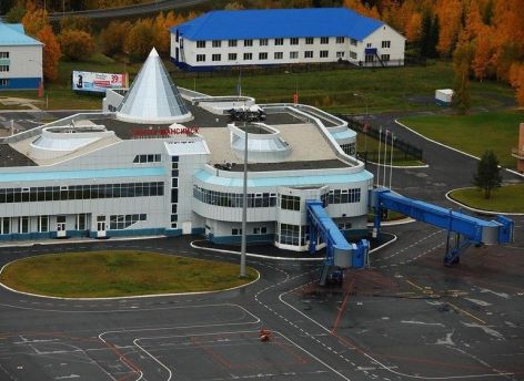 Аэропорт Ханты-Мансийска смягчил правила повторного въезда на парковку